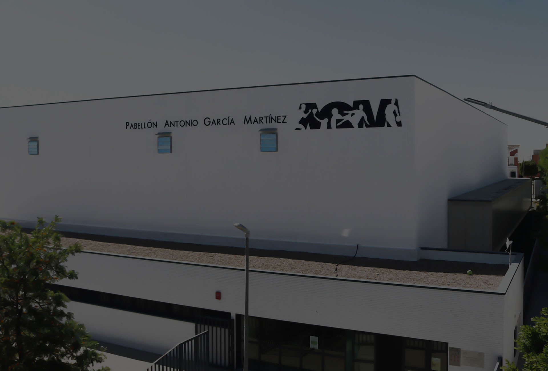 Pabellón deportivo. Renovación ecológica