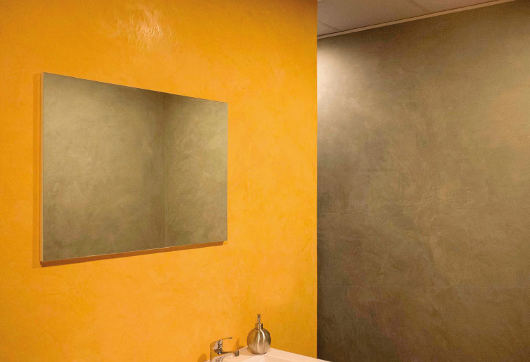 Natural beeswax for lime stucco protection